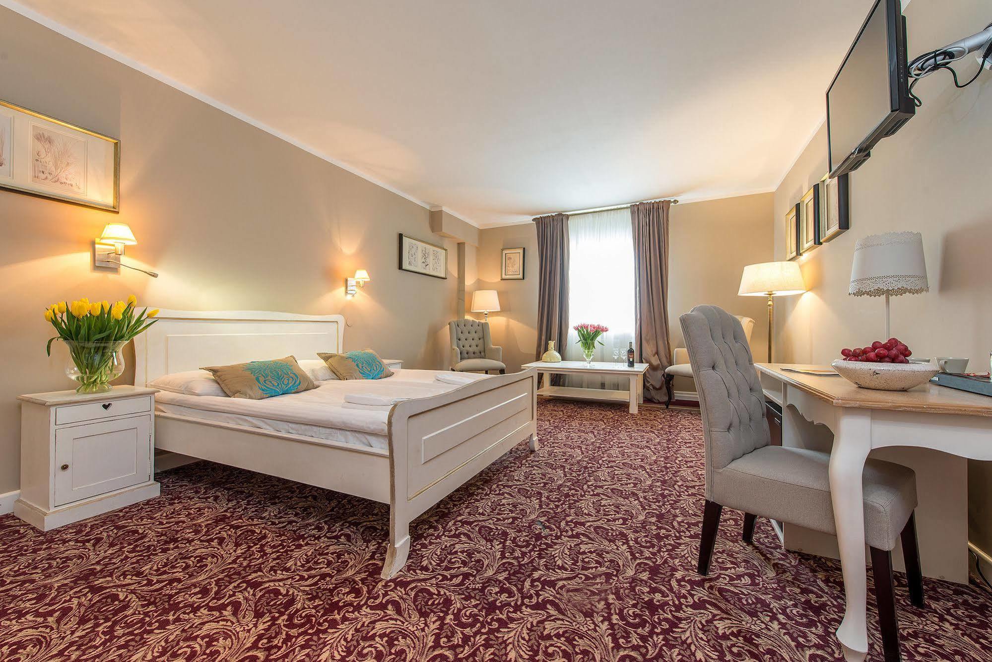 Riviera Resort Airport Modlin Olszewnica Nowa Екстер'єр фото