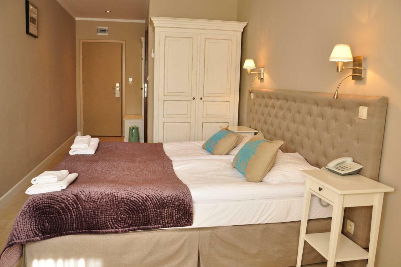 Riviera Resort Airport Modlin Olszewnica Nowa Екстер'єр фото