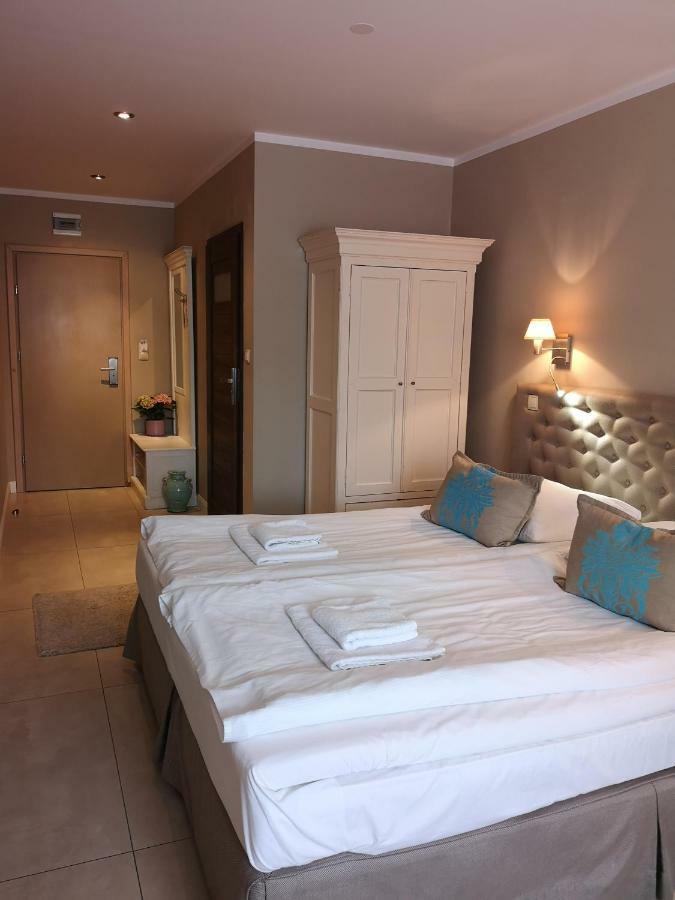 Riviera Resort Airport Modlin Olszewnica Nowa Екстер'єр фото
