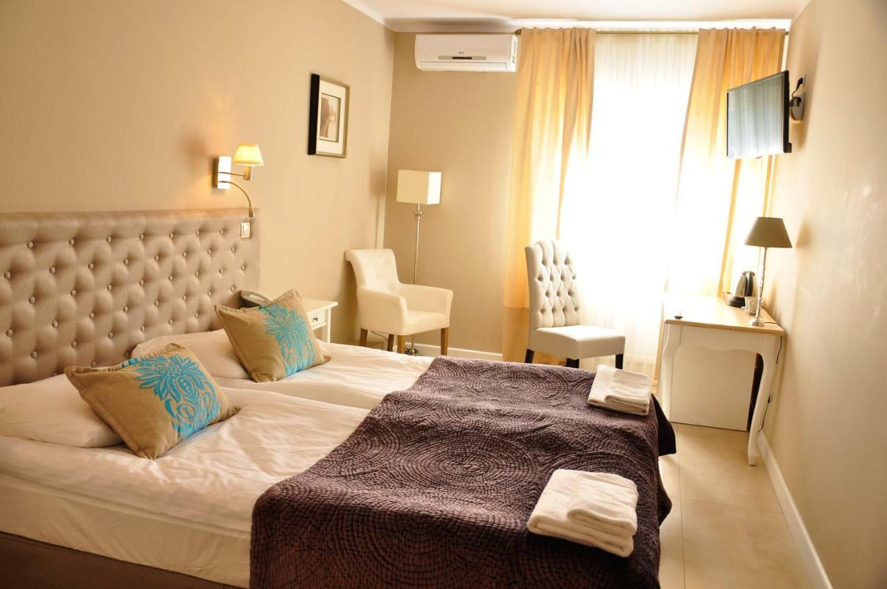 Riviera Resort Airport Modlin Olszewnica Nowa Екстер'єр фото
